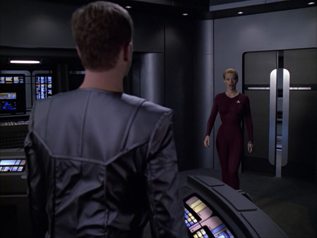 extant_StarTrek_VOY_6x05-Alice_02054.jpg