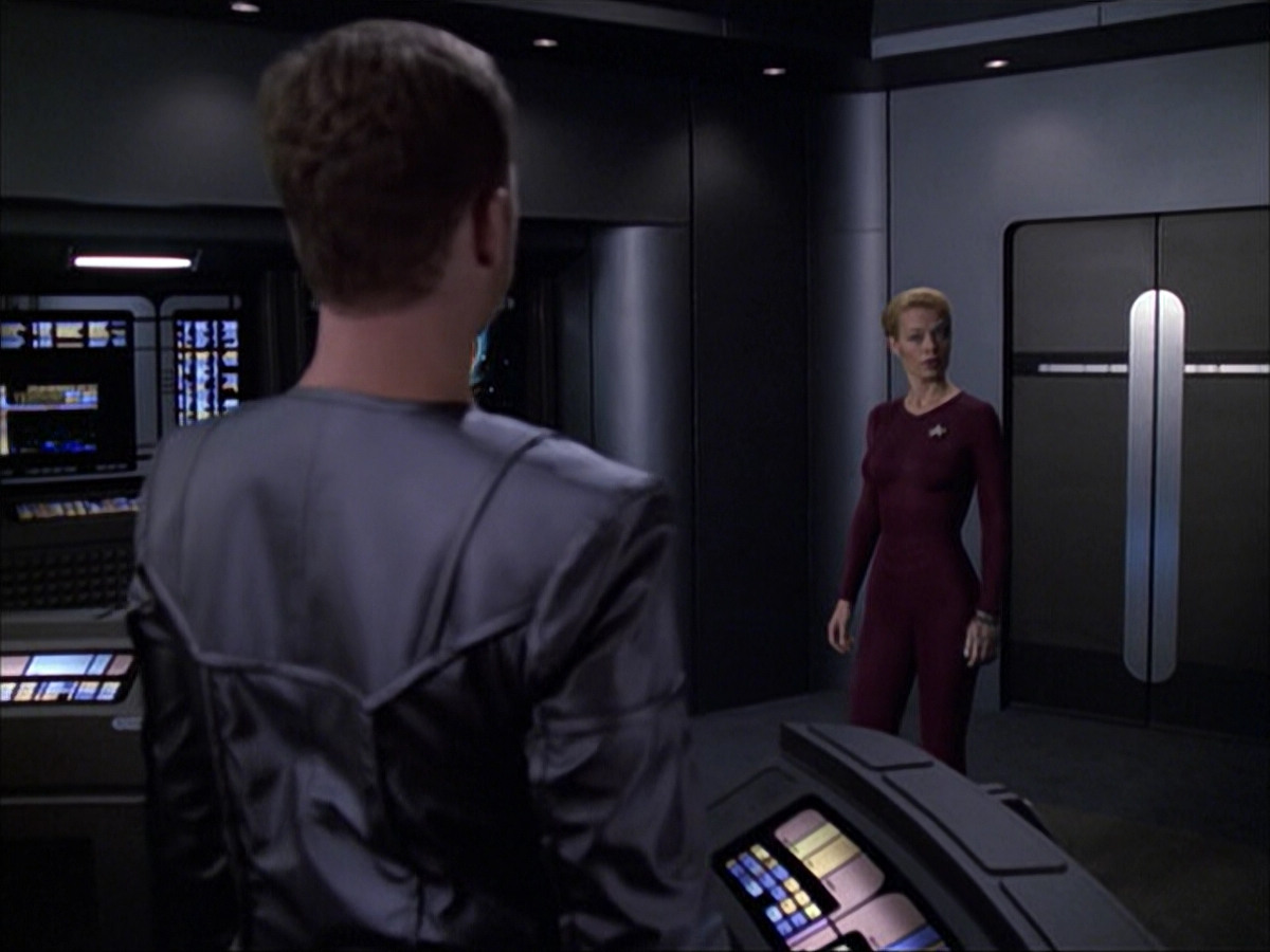 extant_StarTrek_VOY_6x05-Alice_02055.jpg