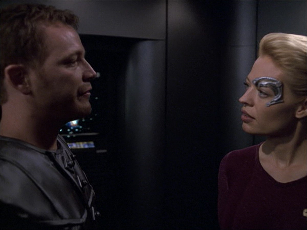 extant_StarTrek_VOY_6x05-Alice_02089.jpg
