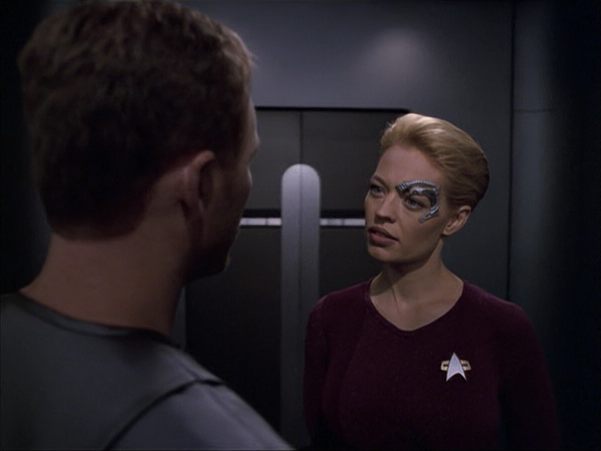 extant_StarTrek_VOY_6x05-Alice_02094.jpg