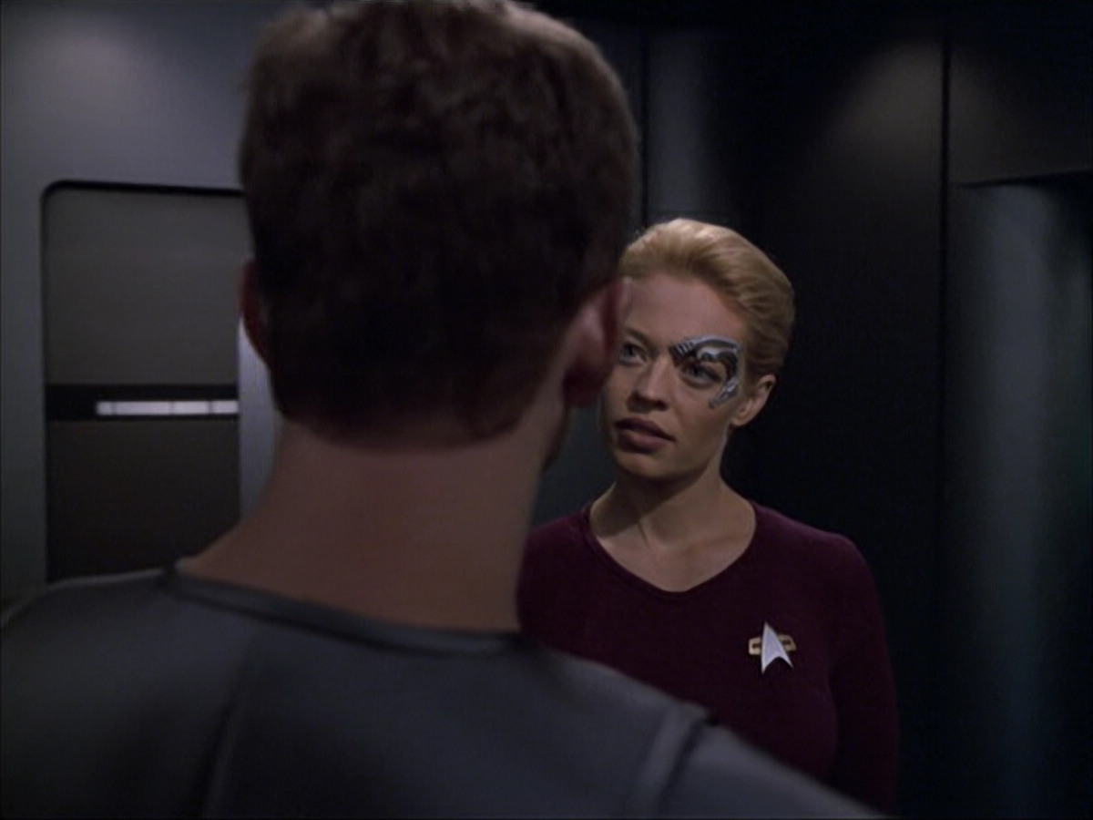 extant_StarTrek_VOY_6x05-Alice_02096.jpg
