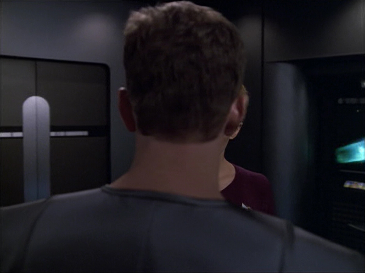 extant_StarTrek_VOY_6x05-Alice_02097.jpg