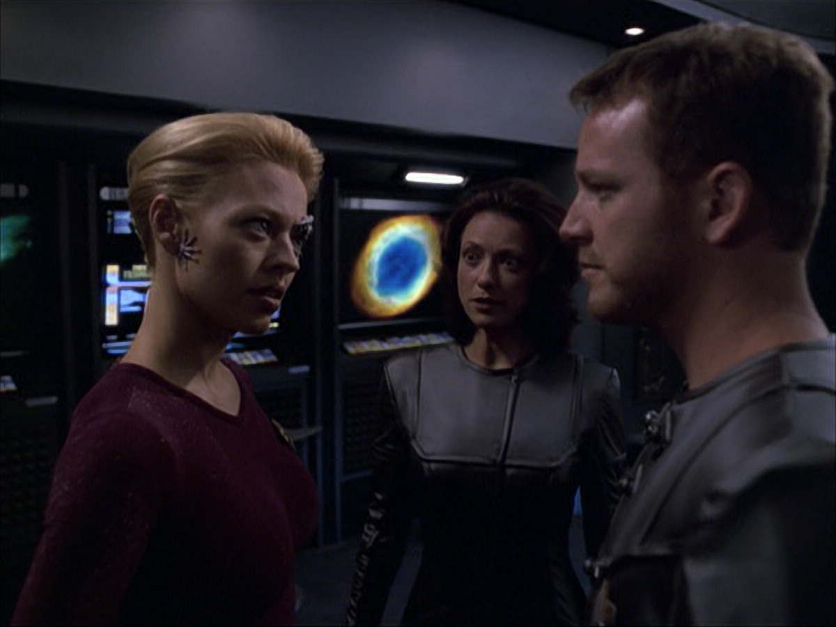 extant_StarTrek_VOY_6x05-Alice_02106.jpg