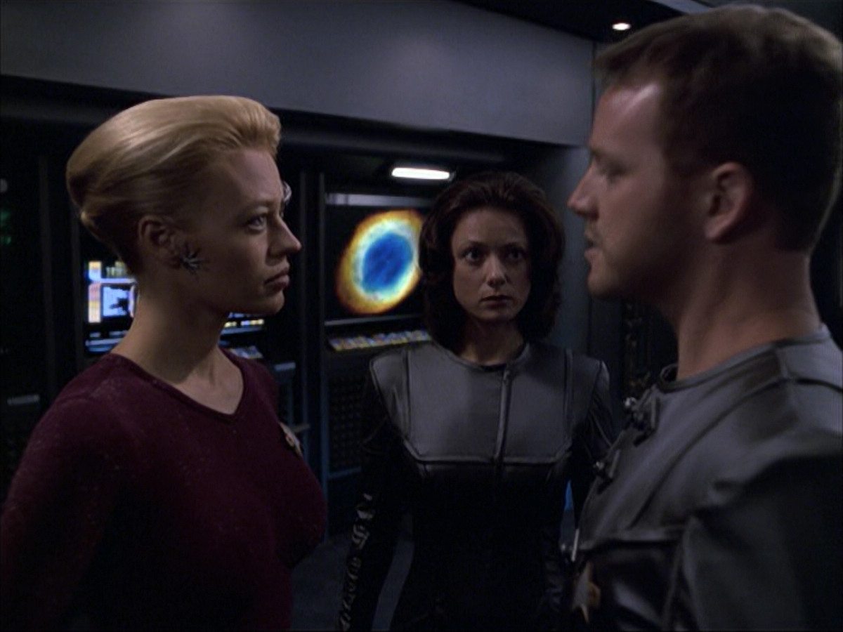 extant_StarTrek_VOY_6x05-Alice_02125.jpg