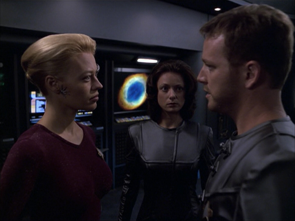 extant_StarTrek_VOY_6x05-Alice_02127.jpg