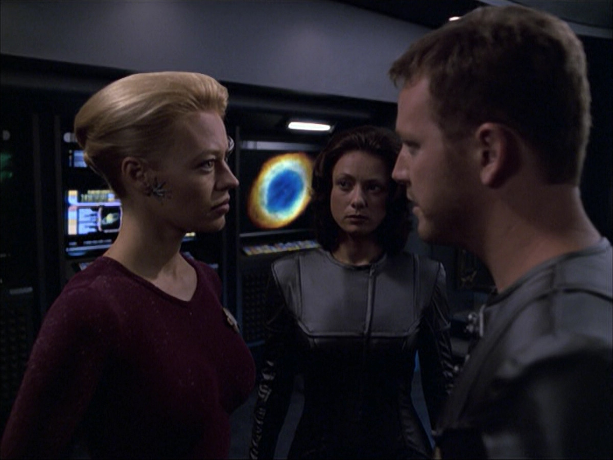 extant_StarTrek_VOY_6x05-Alice_02132.jpg