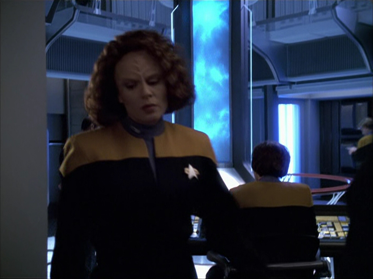 extant_StarTrek_VOY_6x05-Alice_02147.jpg