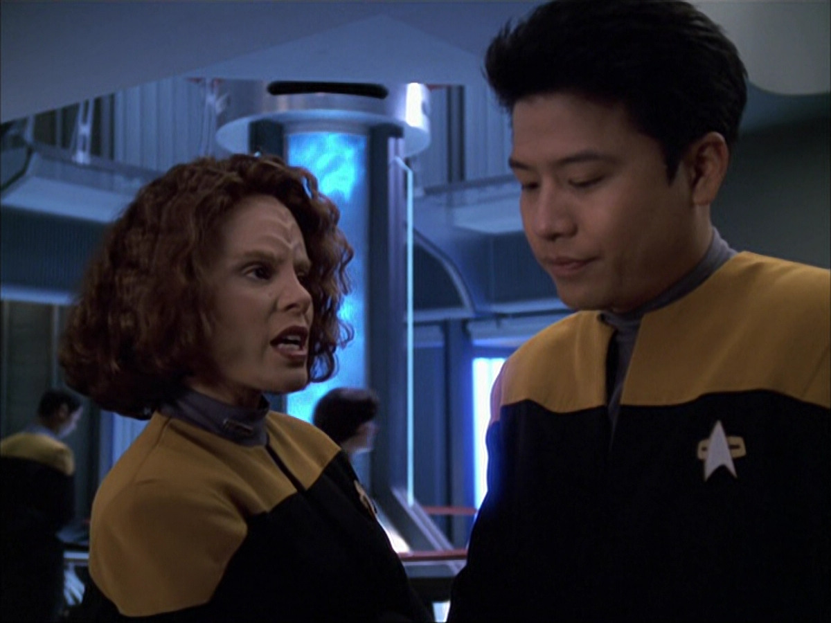 extant_StarTrek_VOY_6x05-Alice_02172.jpg
