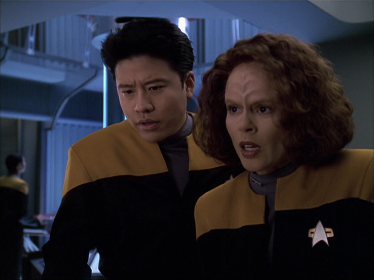extant_StarTrek_VOY_6x05-Alice_02212.jpg
