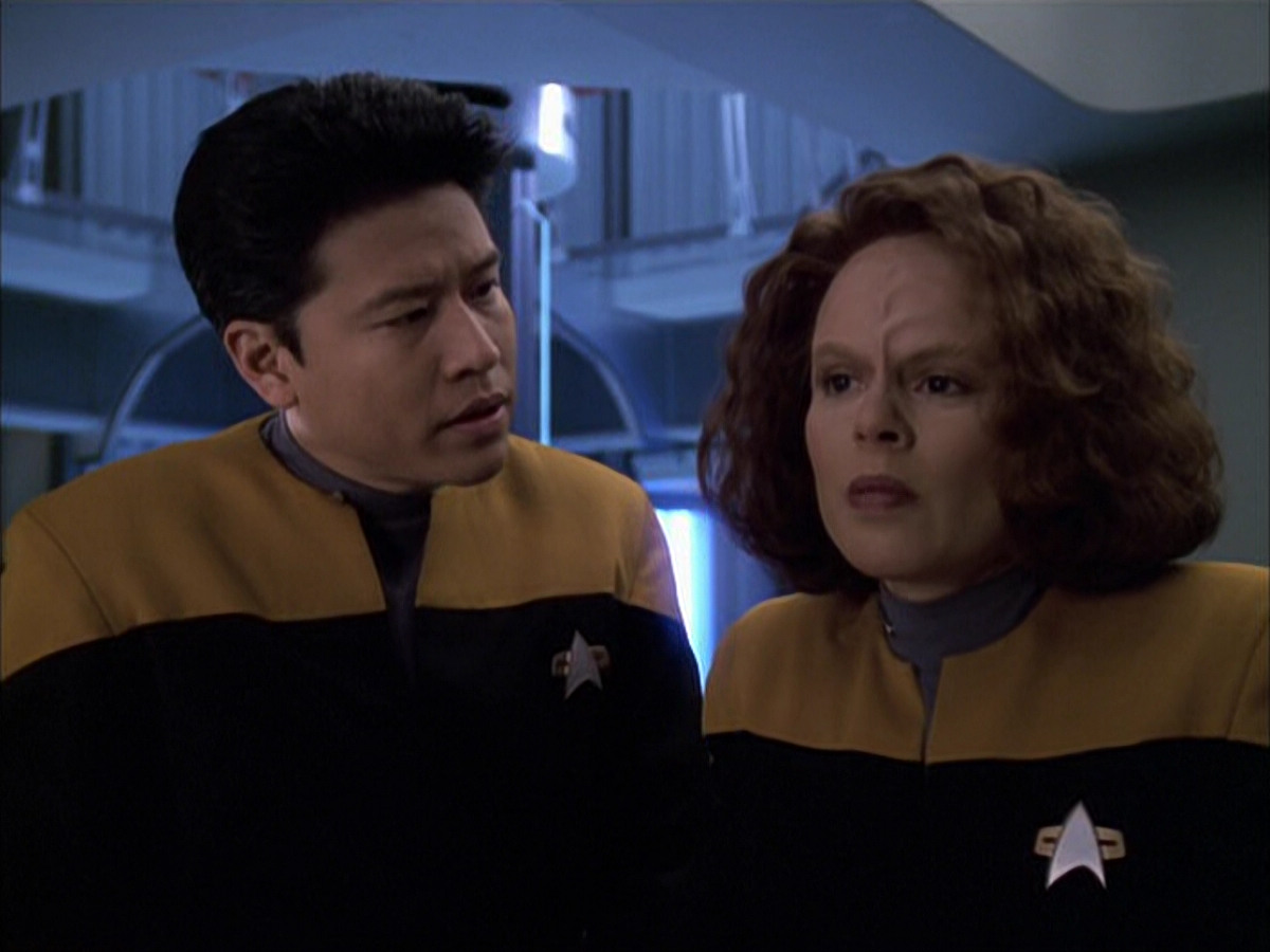 extant_StarTrek_VOY_6x05-Alice_02232.jpg