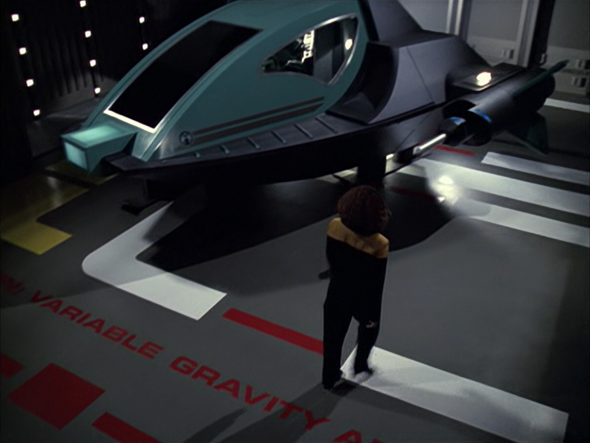 extant_StarTrek_VOY_6x05-Alice_02254.jpg