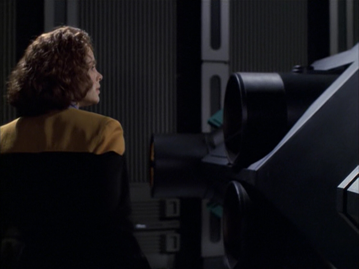 extant_StarTrek_VOY_6x05-Alice_02272.jpg