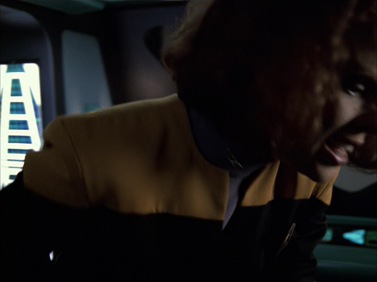 extant_StarTrek_VOY_6x05-Alice_02332.jpg