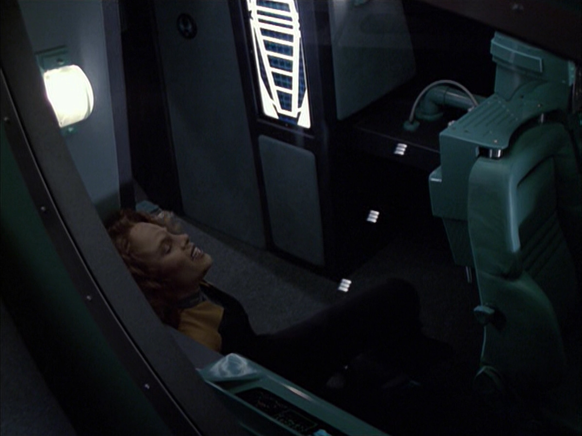 extant_StarTrek_VOY_6x05-Alice_02347.jpg