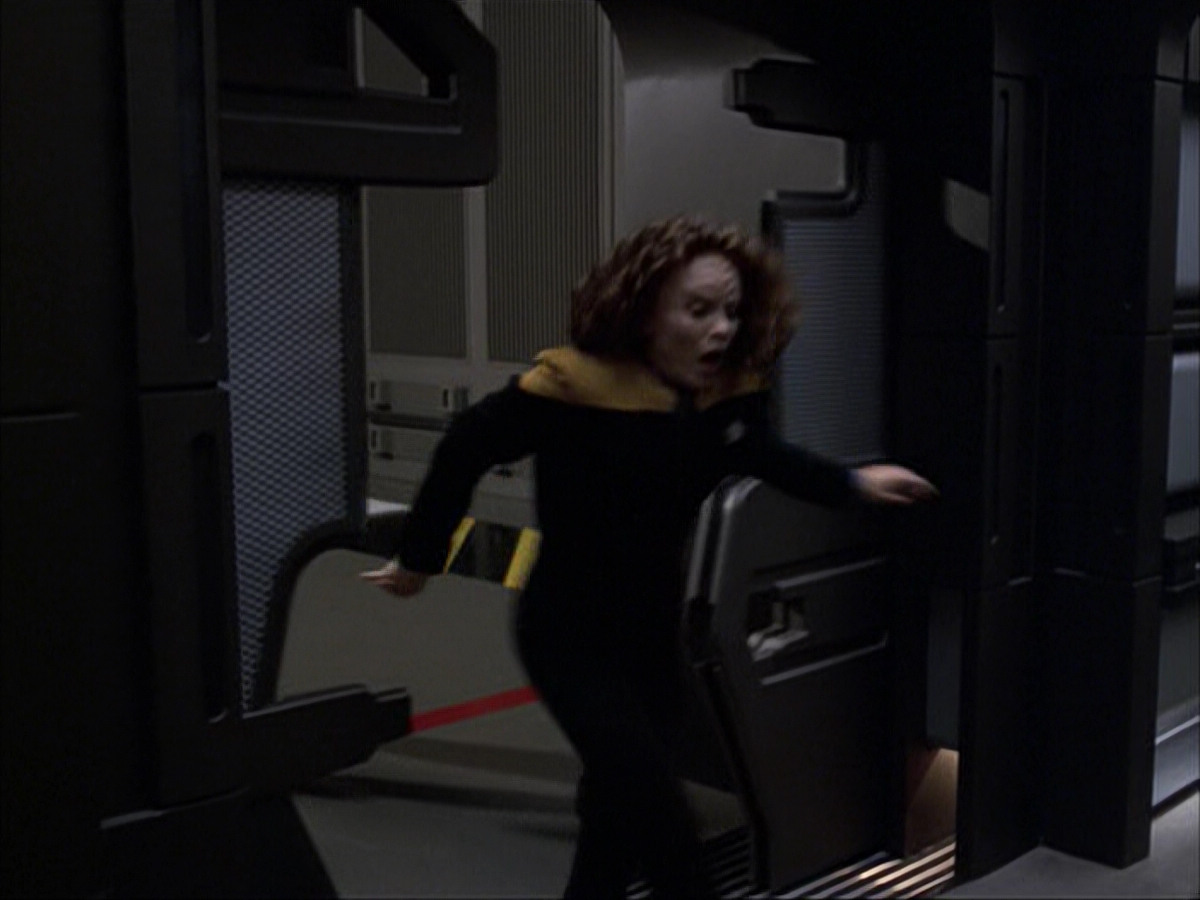 extant_StarTrek_VOY_6x05-Alice_02366.jpg