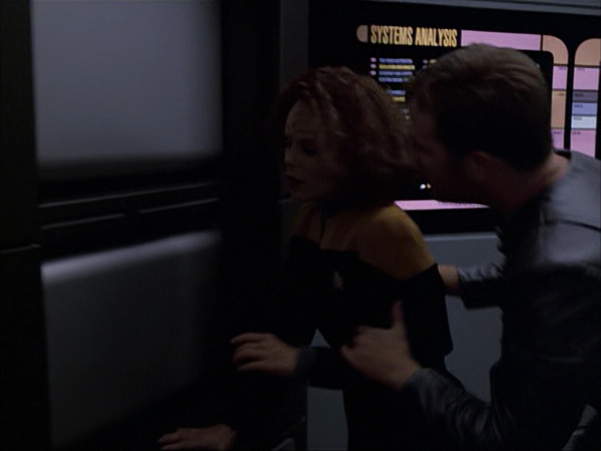 extant_StarTrek_VOY_6x05-Alice_02370.jpg