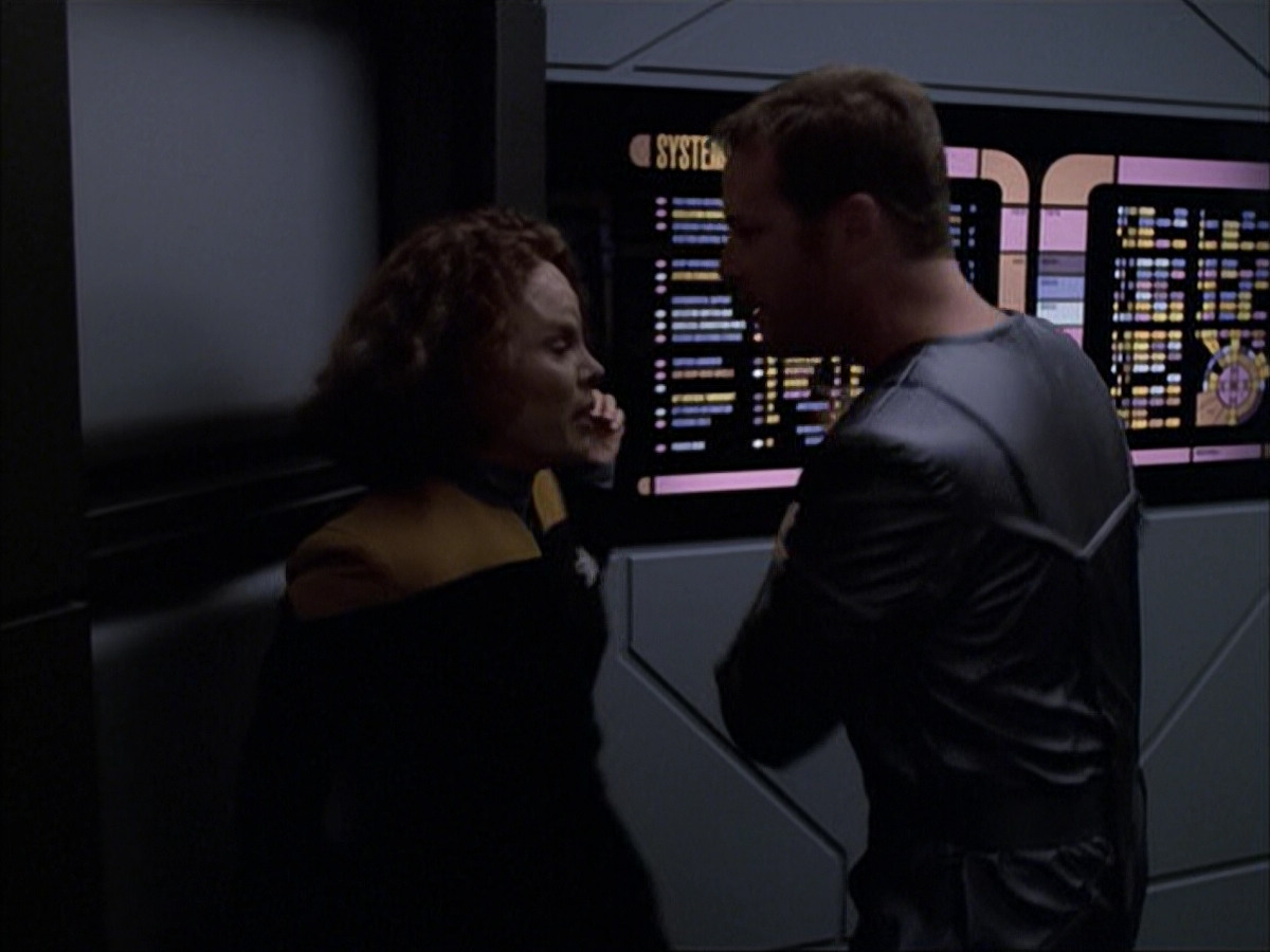 extant_StarTrek_VOY_6x05-Alice_02372.jpg