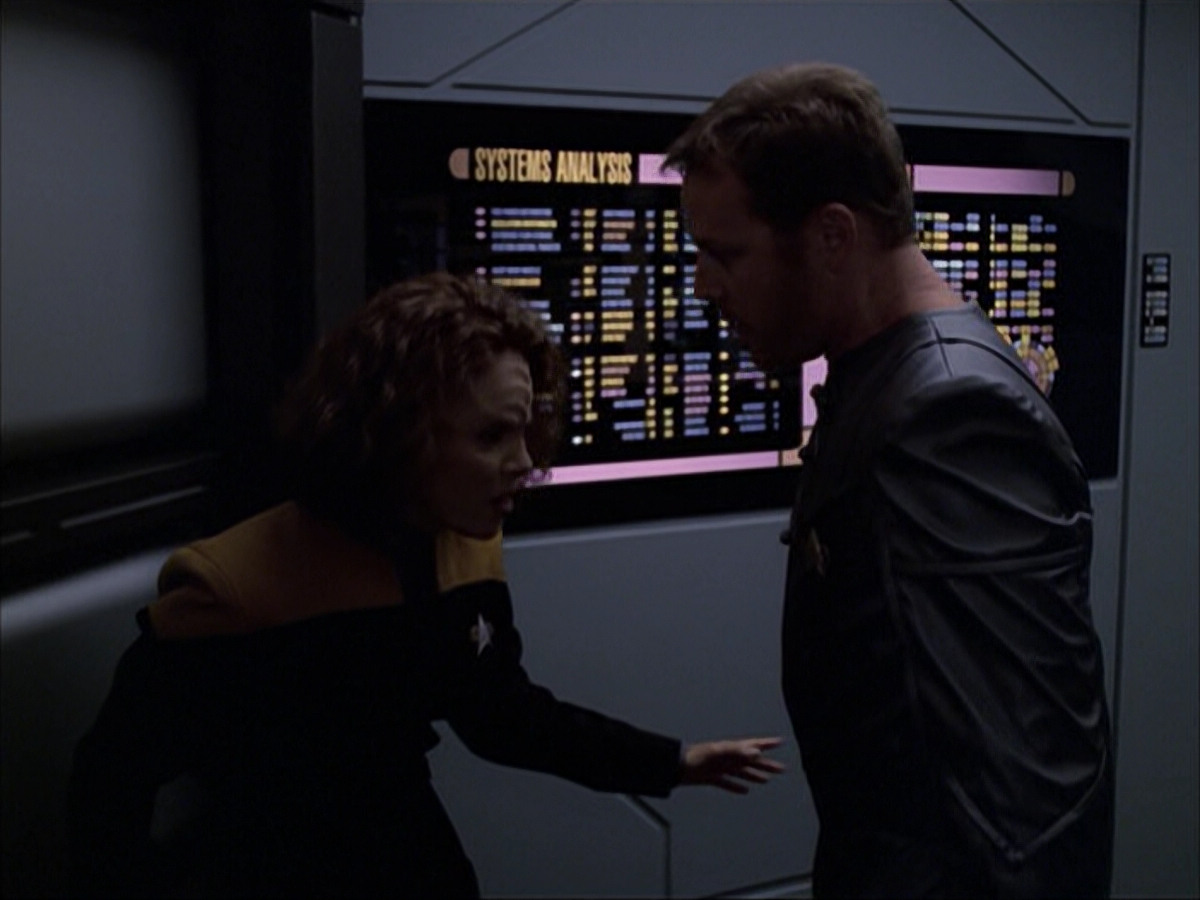 extant_StarTrek_VOY_6x05-Alice_02379.jpg