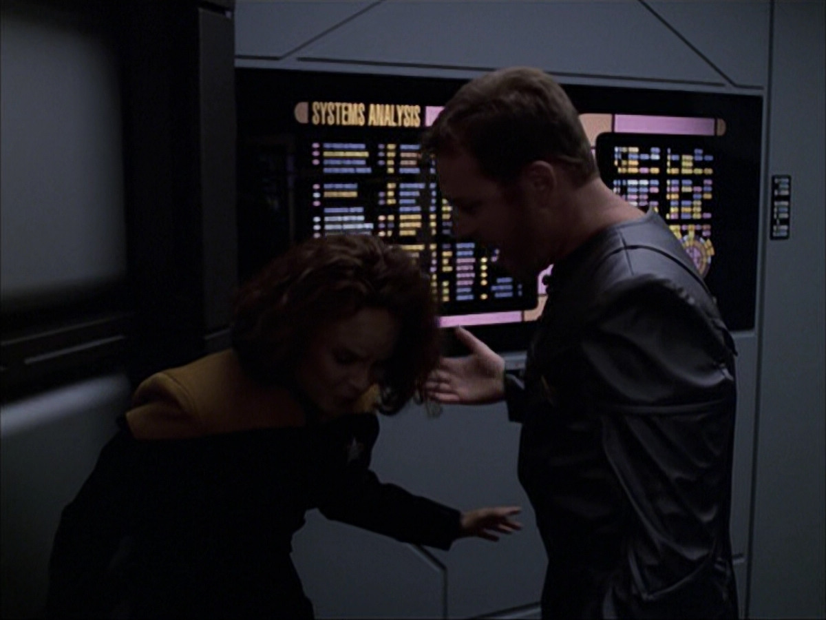 extant_StarTrek_VOY_6x05-Alice_02380.jpg