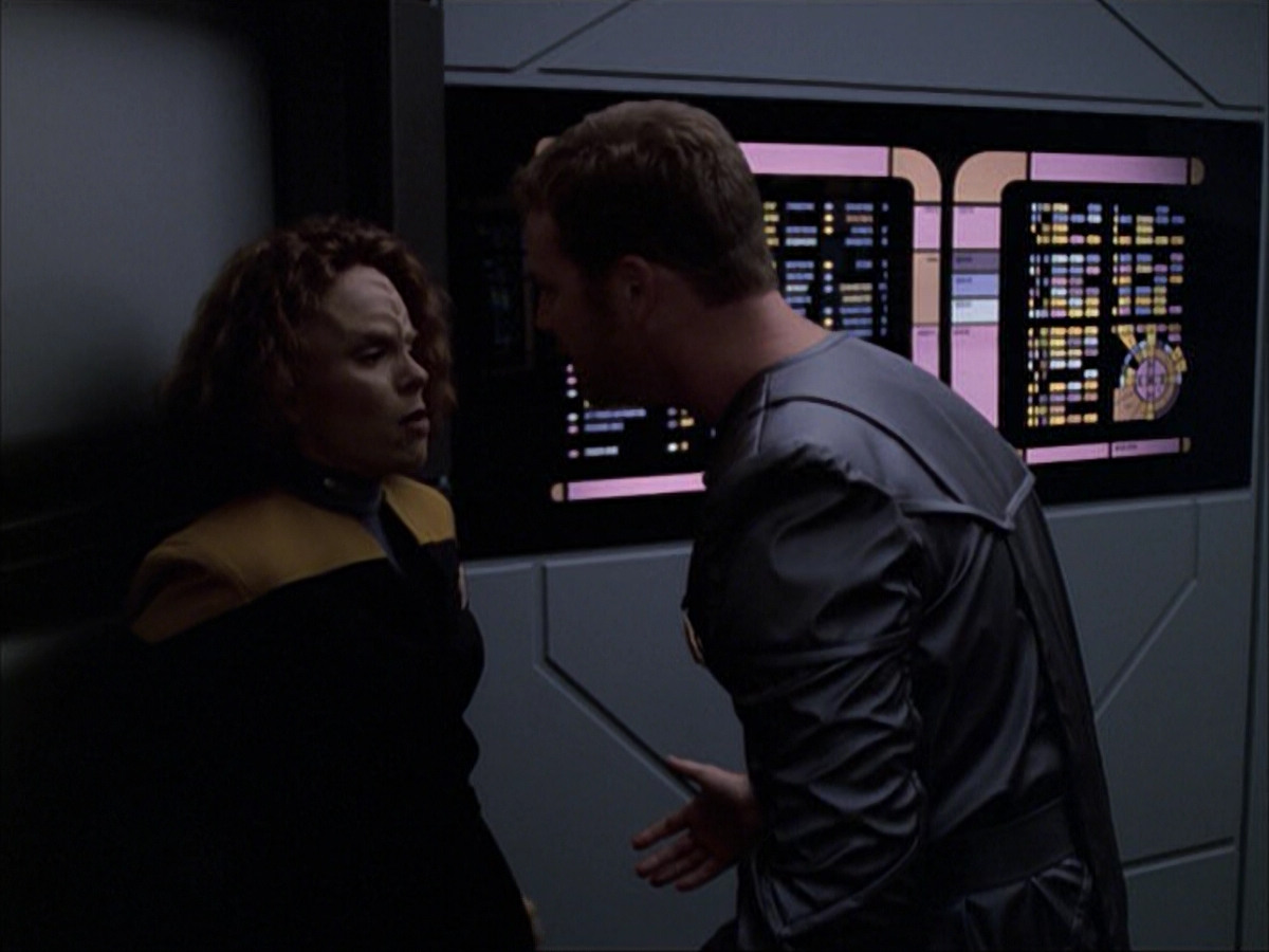 extant_StarTrek_VOY_6x05-Alice_02387.jpg