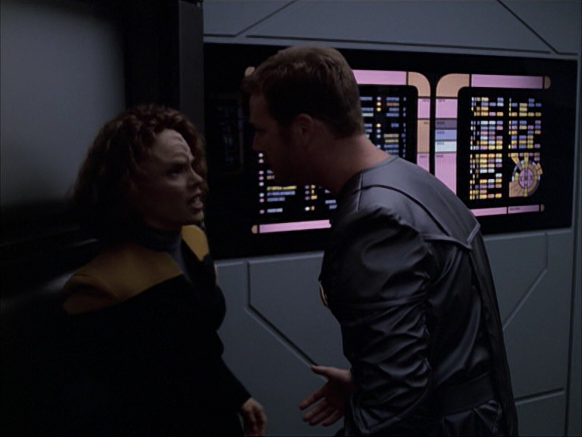 extant_StarTrek_VOY_6x05-Alice_02388.jpg