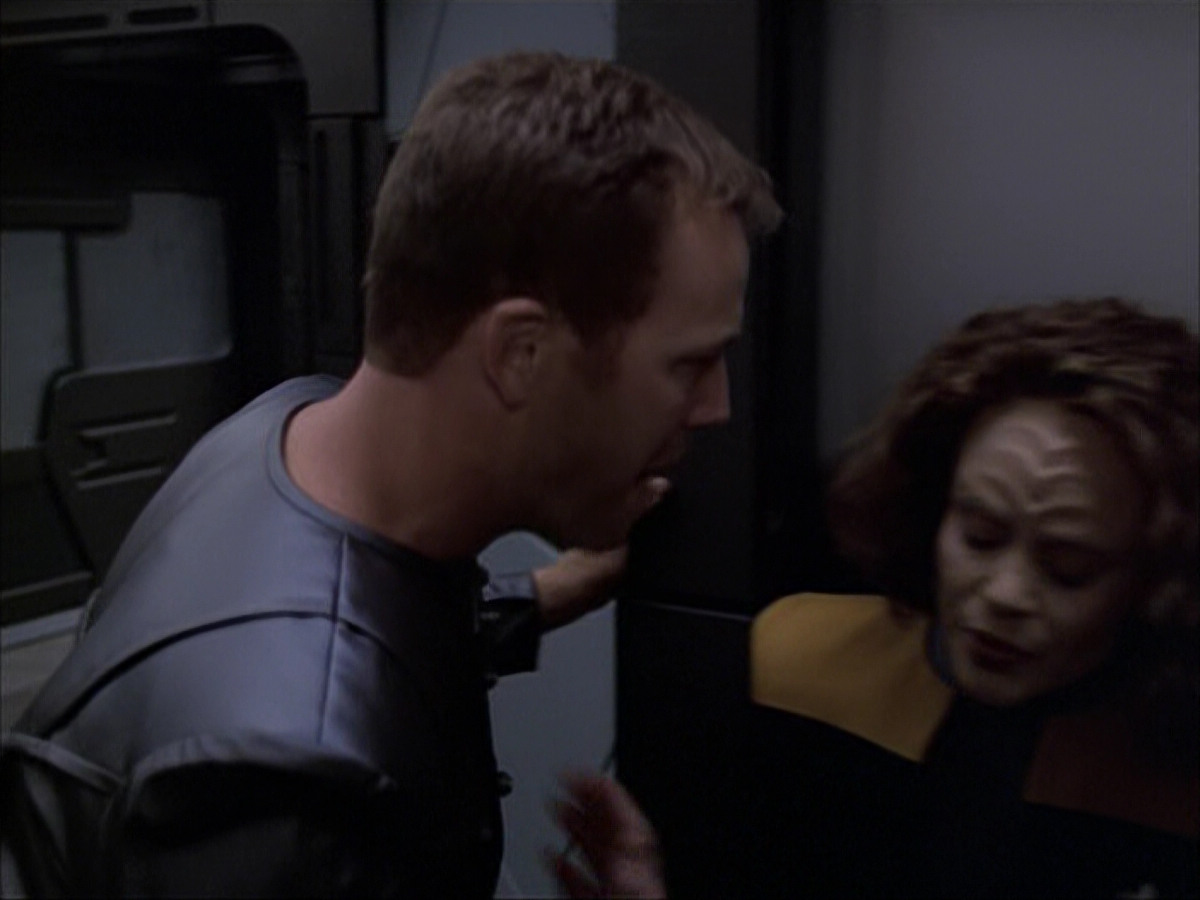 extant_StarTrek_VOY_6x05-Alice_02393.jpg