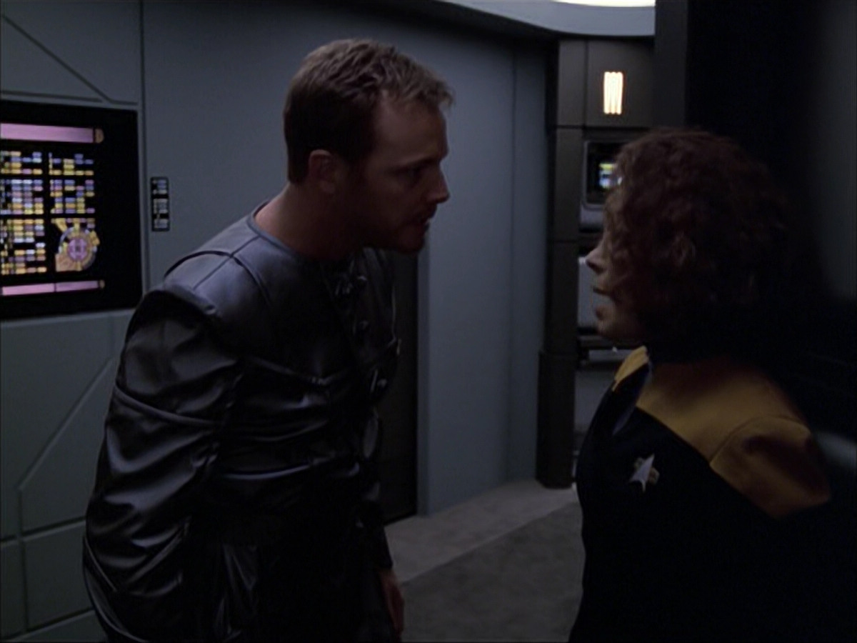 extant_StarTrek_VOY_6x05-Alice_02409.jpg