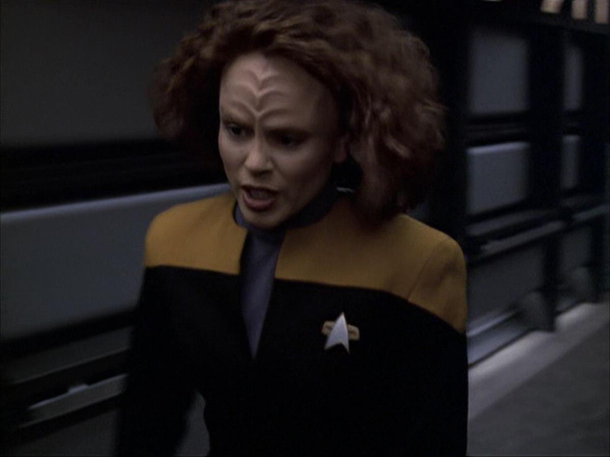 extant_StarTrek_VOY_6x05-Alice_02413.jpg