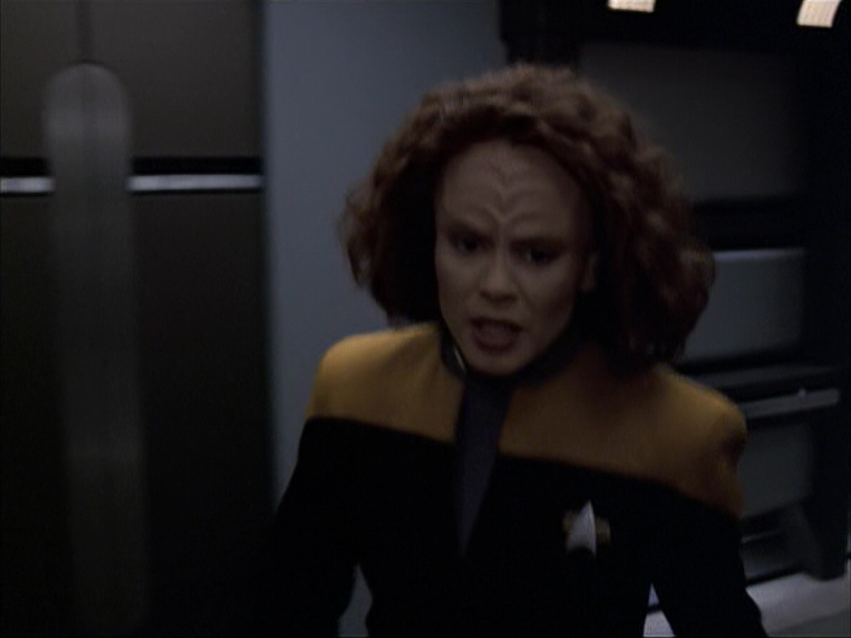 extant_StarTrek_VOY_6x05-Alice_02414.jpg