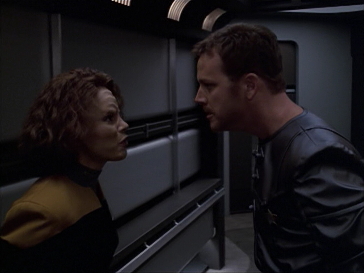 extant_StarTrek_VOY_6x05-Alice_02418.jpg