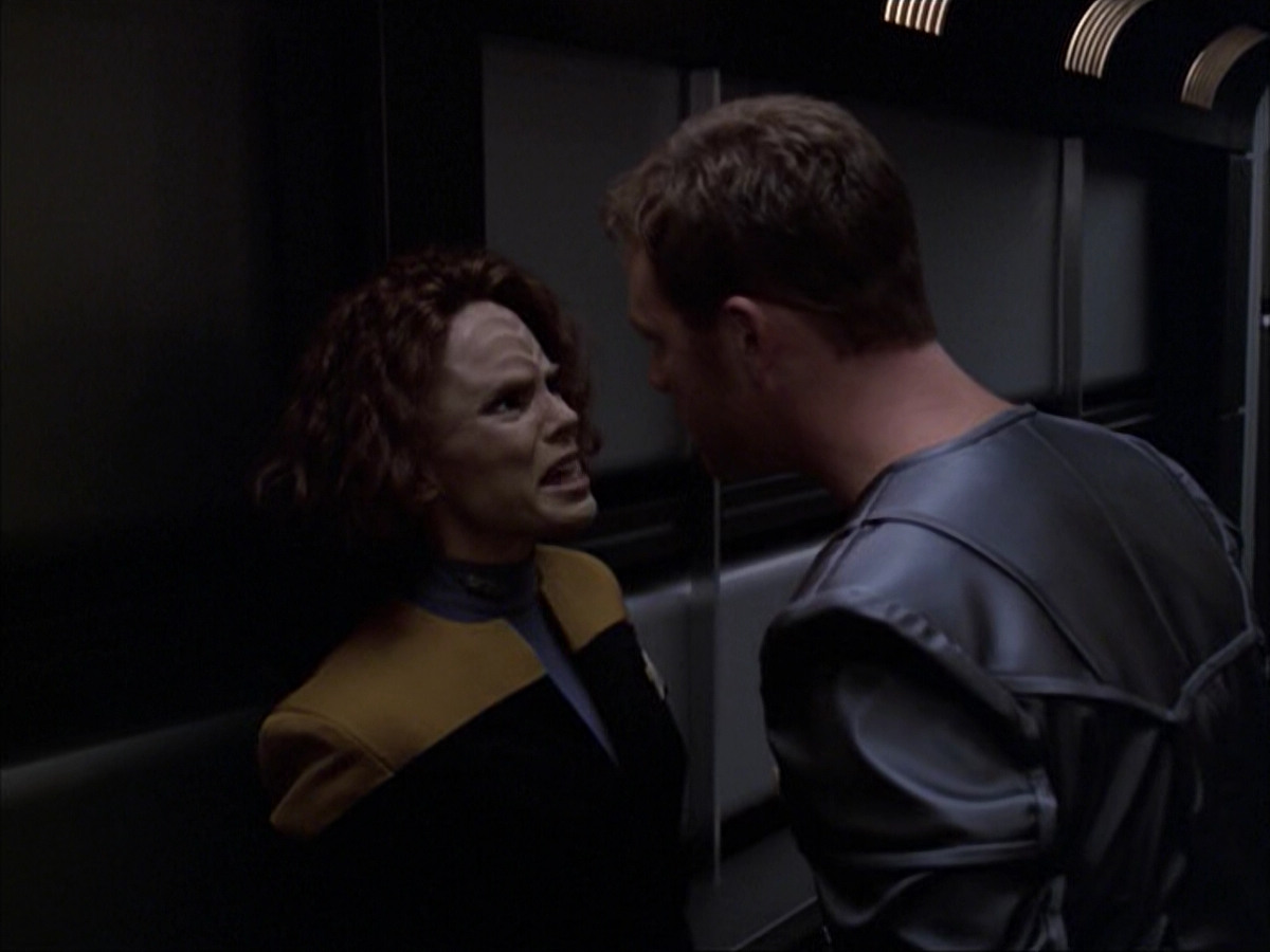 extant_StarTrek_VOY_6x05-Alice_02424.jpg