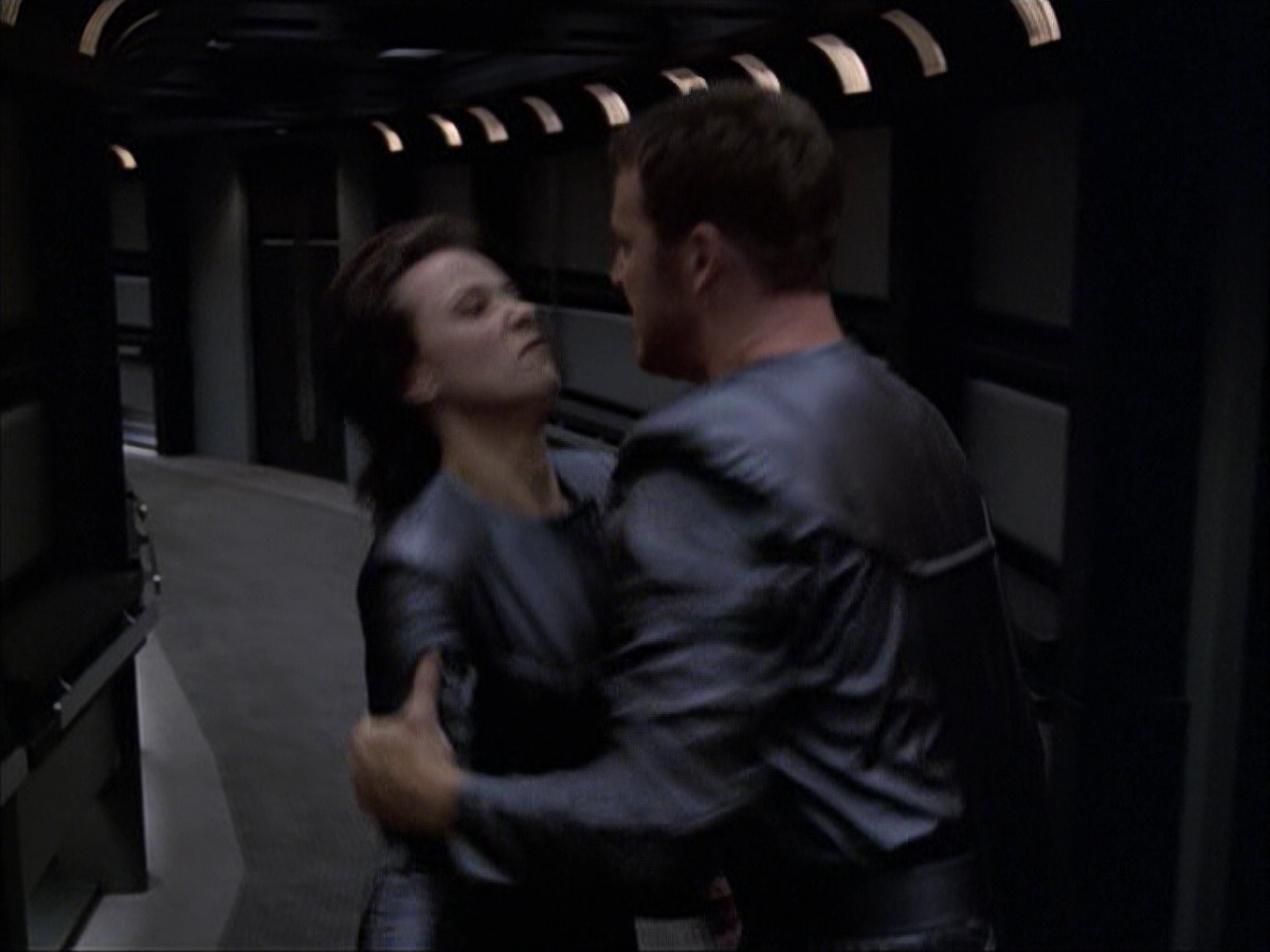 extant_StarTrek_VOY_6x05-Alice_02432.jpg