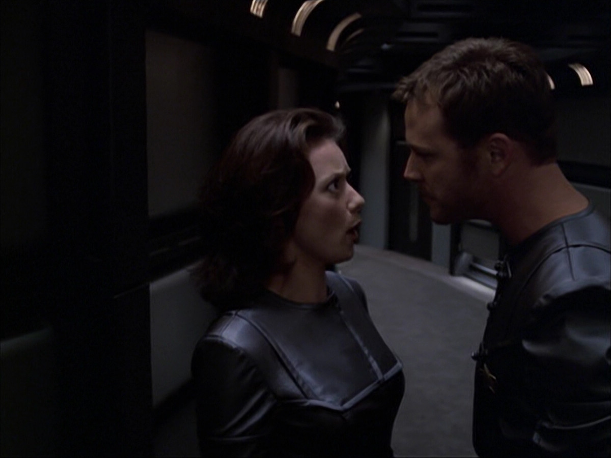 extant_StarTrek_VOY_6x05-Alice_02440.jpg
