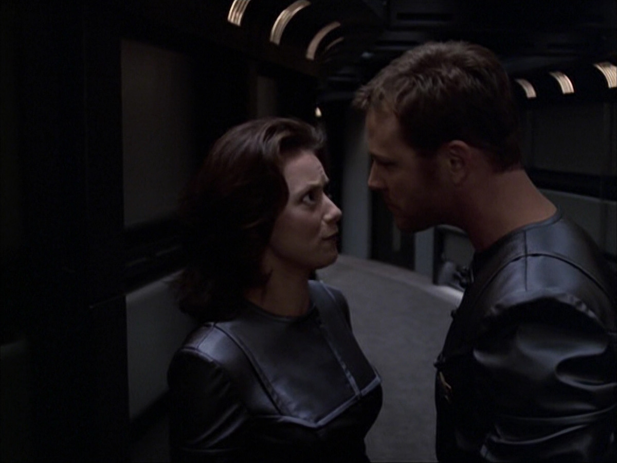 extant_StarTrek_VOY_6x05-Alice_02441.jpg