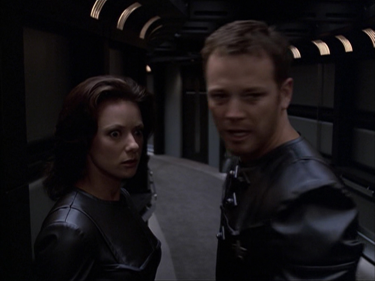 extant_StarTrek_VOY_6x05-Alice_02451.jpg
