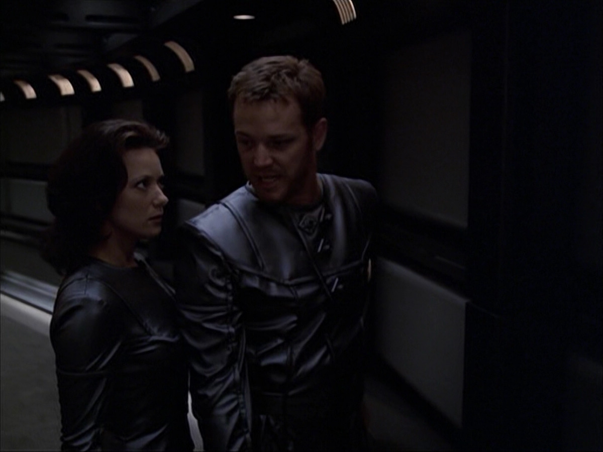 extant_StarTrek_VOY_6x05-Alice_02467.jpg