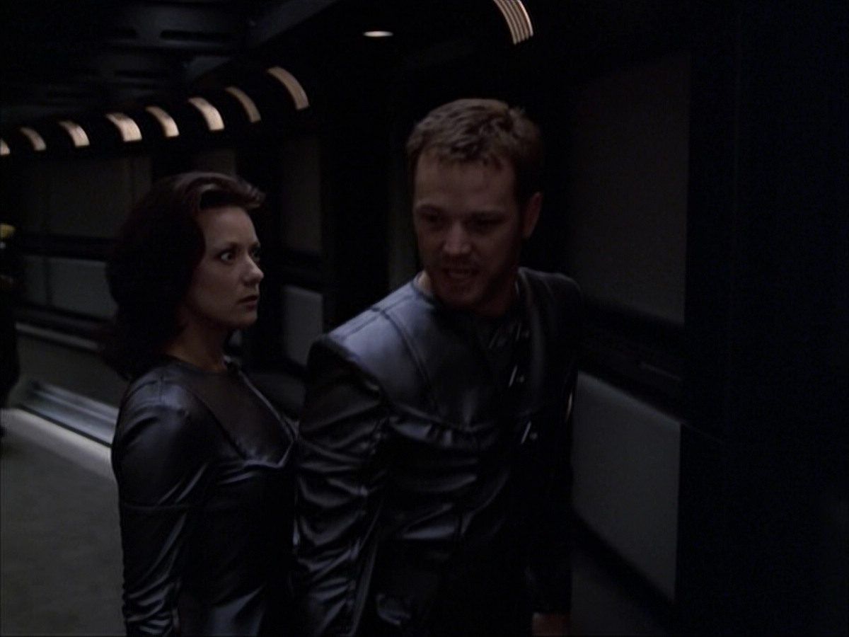 extant_StarTrek_VOY_6x05-Alice_02468.jpg