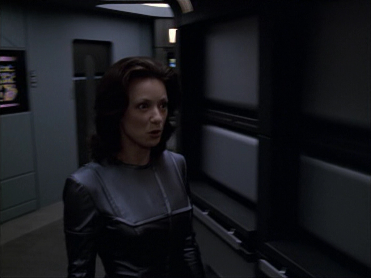 extant_StarTrek_VOY_6x05-Alice_02478.jpg