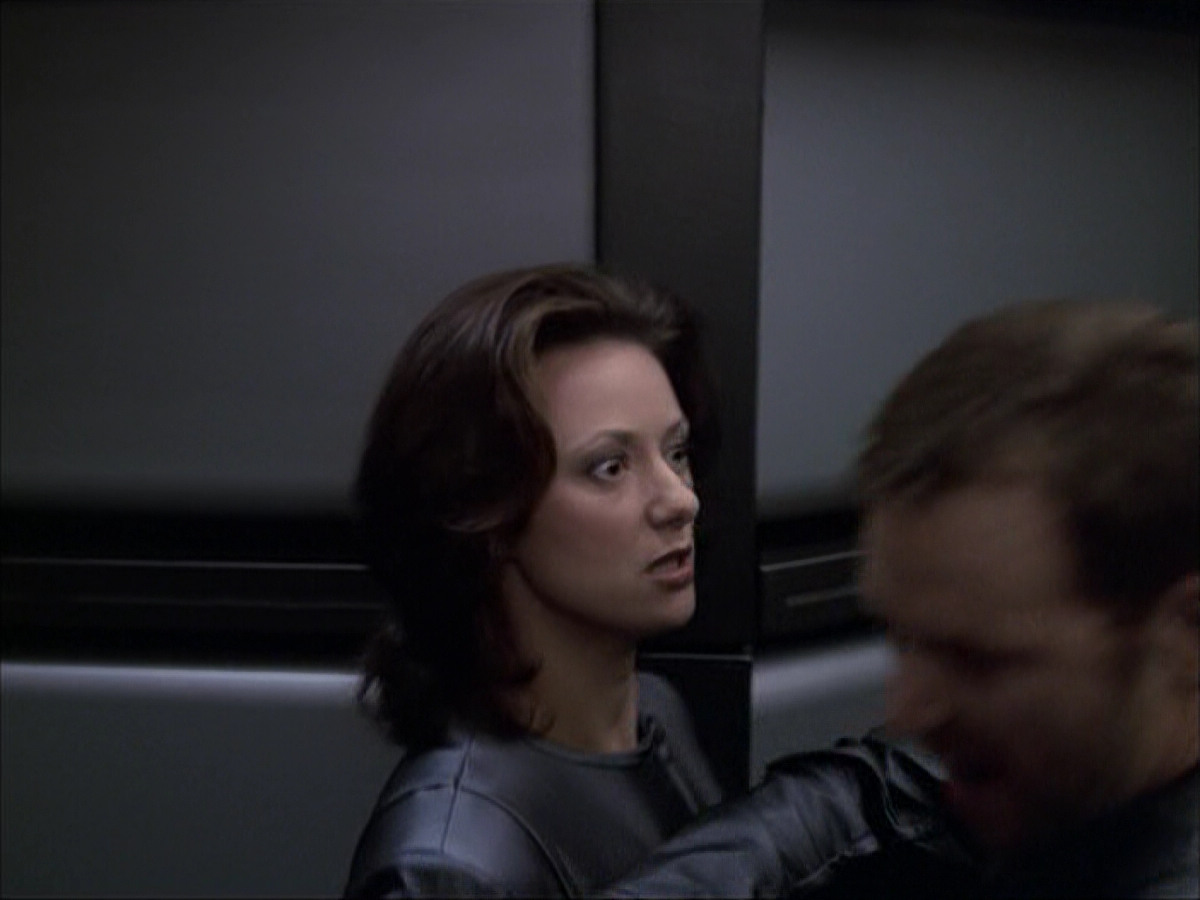 extant_StarTrek_VOY_6x05-Alice_02482.jpg