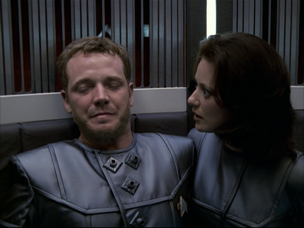 extant_StarTrek_VOY_6x05-Alice_02523.jpg