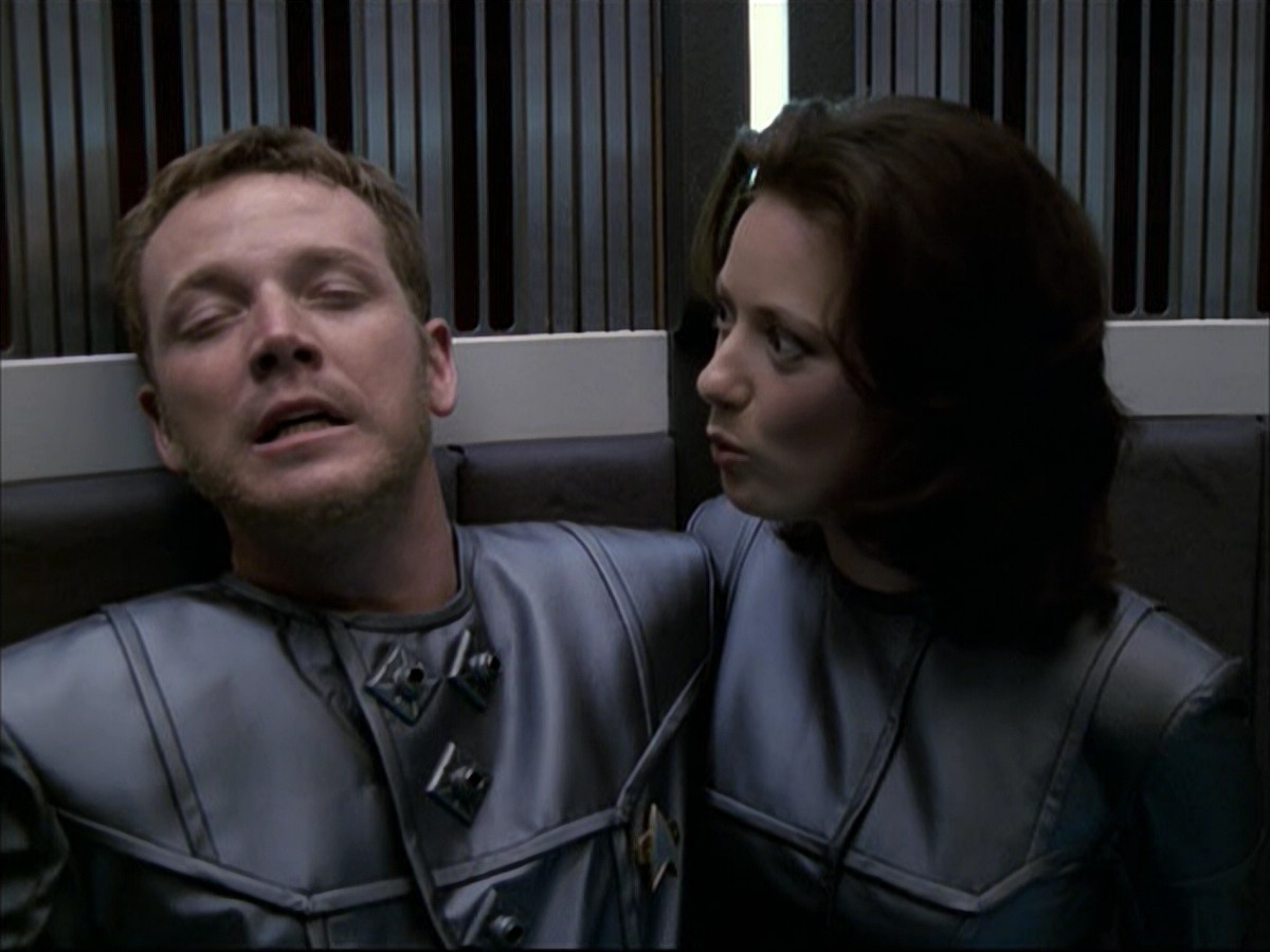 extant_StarTrek_VOY_6x05-Alice_02533.jpg