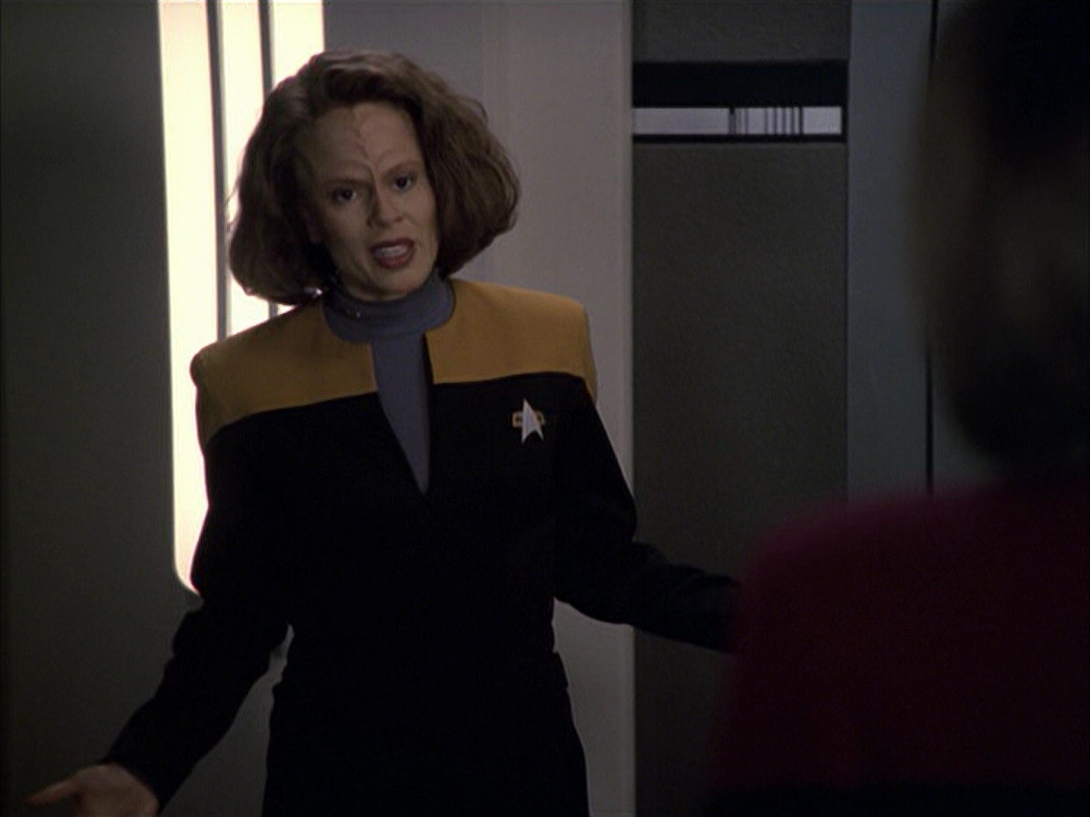 extant_StarTrek_VOY_6x05-Alice_02564.jpg