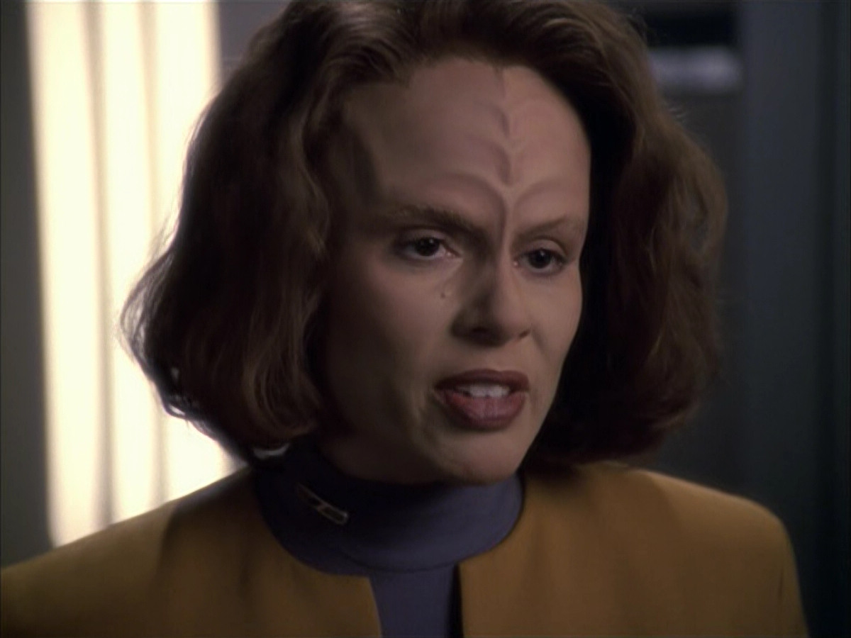 extant_StarTrek_VOY_6x05-Alice_02575.jpg