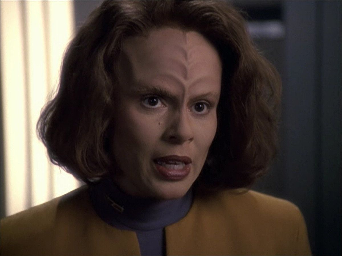 extant_StarTrek_VOY_6x05-Alice_02577.jpg
