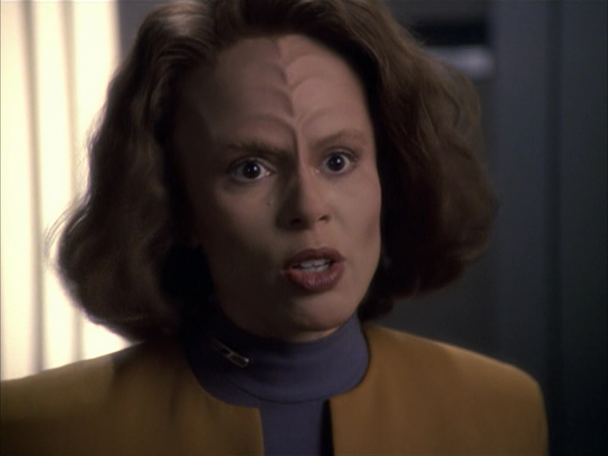 extant_StarTrek_VOY_6x05-Alice_02586.jpg