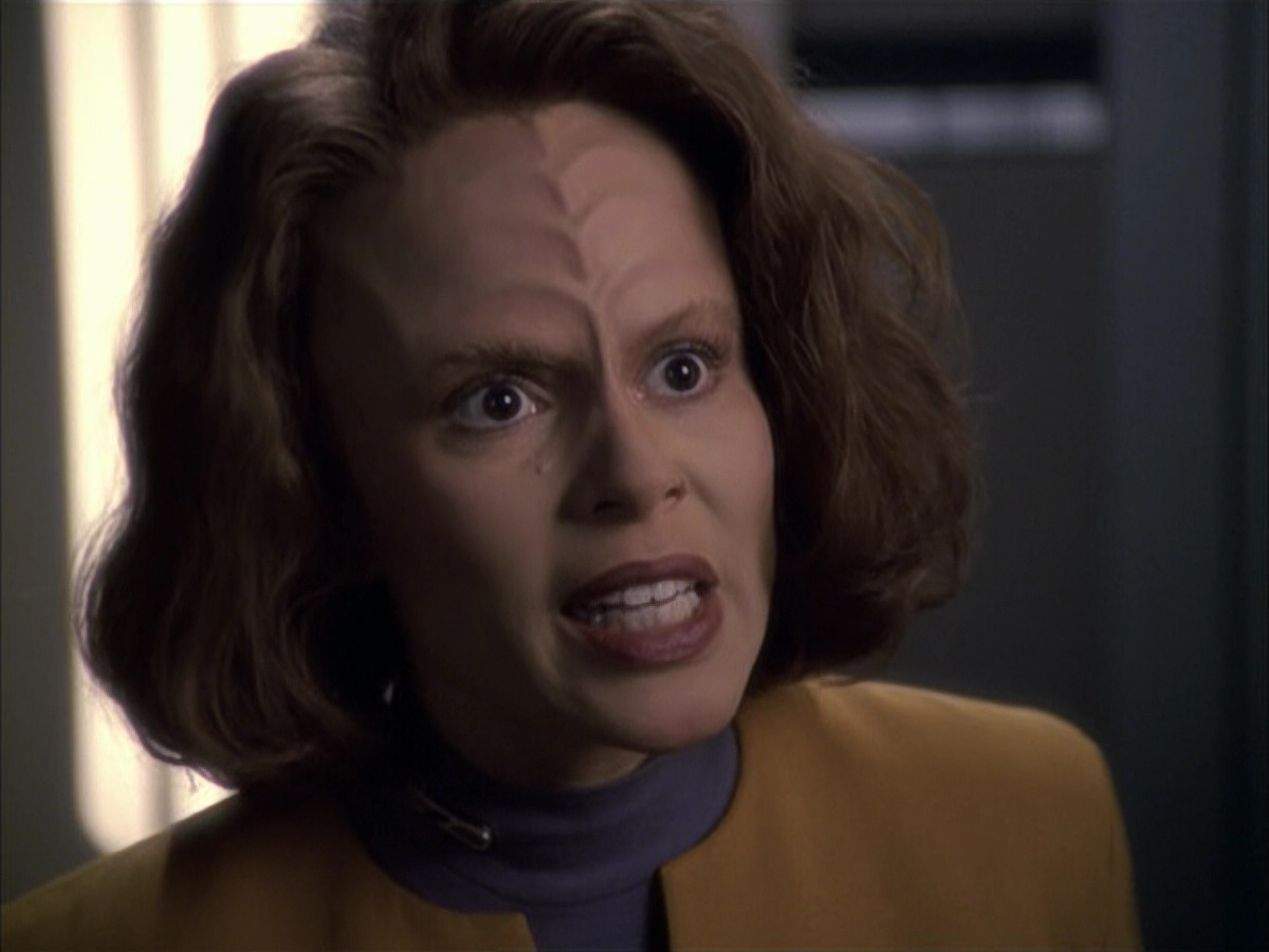 extant_StarTrek_VOY_6x05-Alice_02596.jpg