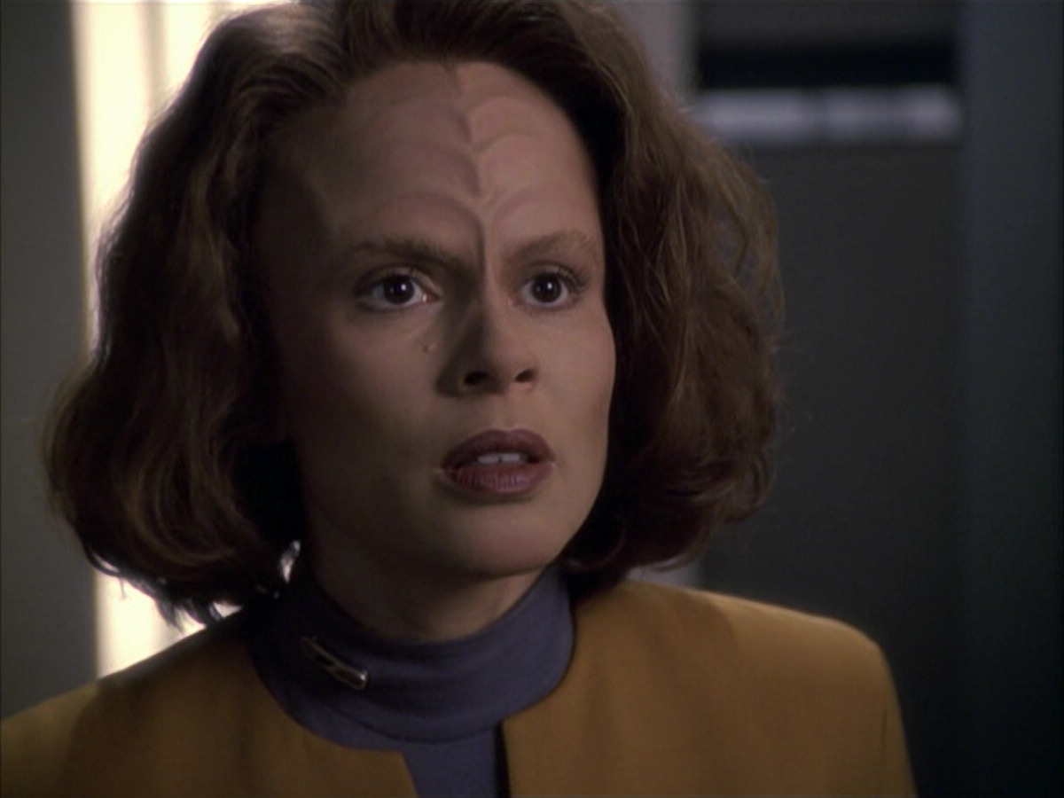 extant_StarTrek_VOY_6x05-Alice_02612.jpg