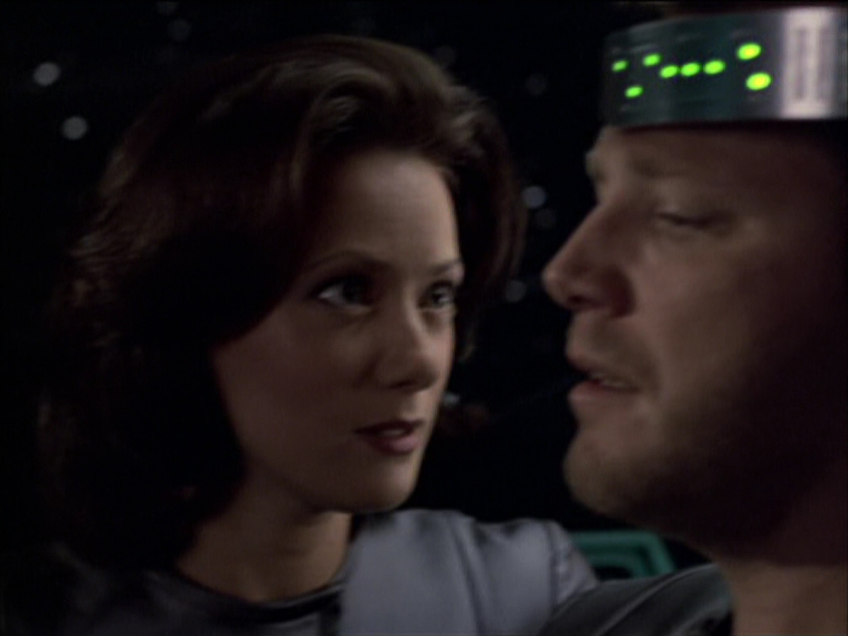 extant_StarTrek_VOY_6x05-Alice_02649.jpg
