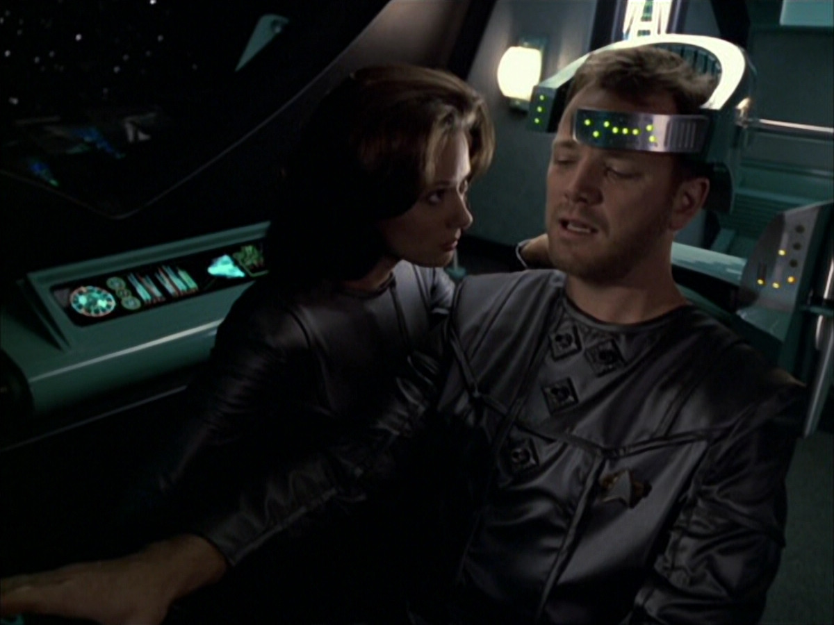 extant_StarTrek_VOY_6x05-Alice_02655.jpg