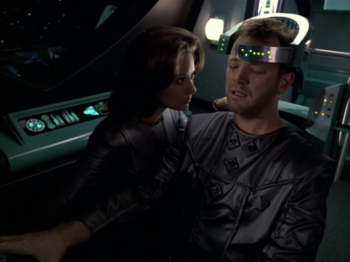 extant_StarTrek_VOY_6x05-Alice_02656.jpg